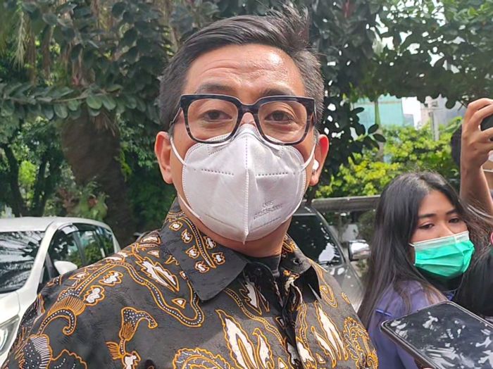 Sandy Arifin selaku pengacara Gisella Anastasia, saat ditemui di kawasan Polda Metro Jaya, Jumat (8/1/2021)