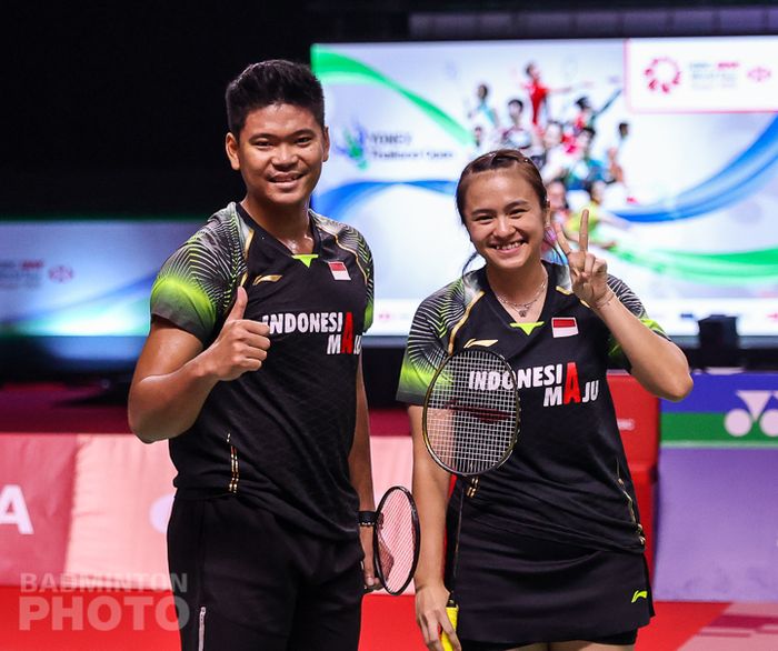 Pasangan ganda campuran Indonesia, Praveen Jordan/Melati Daeva Oktavianti, berpose pada semifina