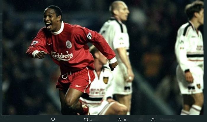 Paul Ince saat merayakan golnya untuk Liverpool ke gawang Manchester United.