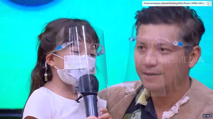 Gempita Nora Marten dan Gading Marten dalam acara OKAY BOS