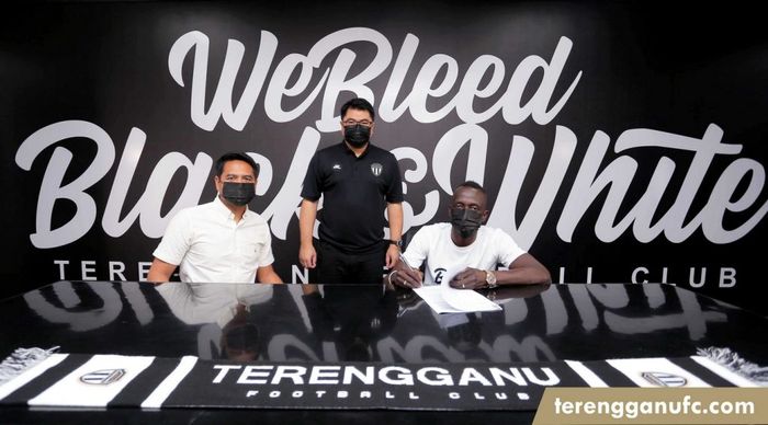 Makan Konate menandatangani kontrak bersama Terengganu FC.