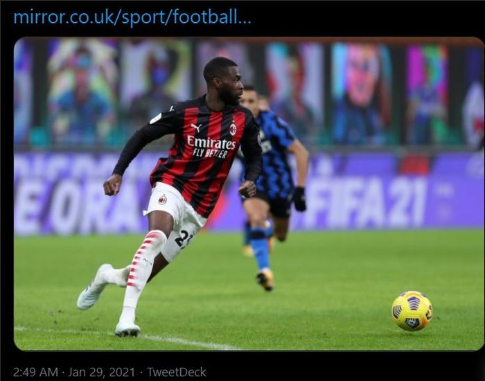 Bek tengah AC Milan yang dipinjam dari Chelsea, Fikayo Tomori.