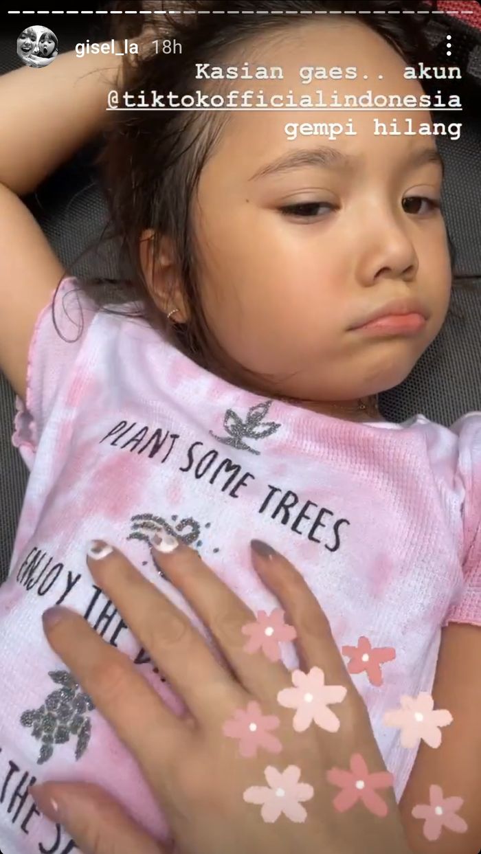 Gempi sedih karena akun TikToknya hilang.