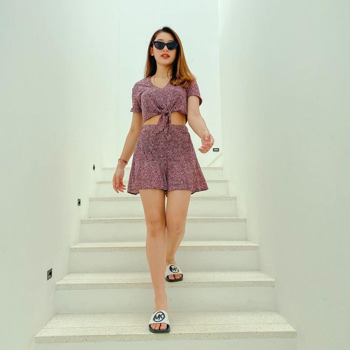 Gaya fashion ala Amanda Caesa