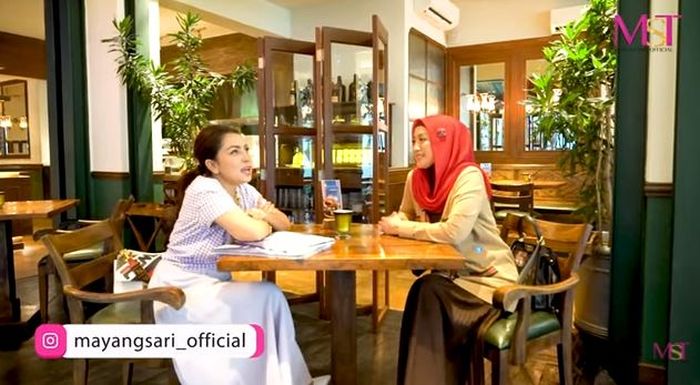 Desy Ratnasari berharap dikenalkan teman Mayangsari