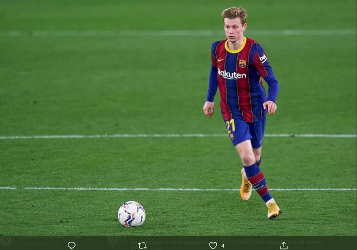 Gelandang tengah Barcelona, Frenkie de Jong kala bermain melawan Real Betis pada laga pekan ke-22 Liga Spanyol 2020-2021.