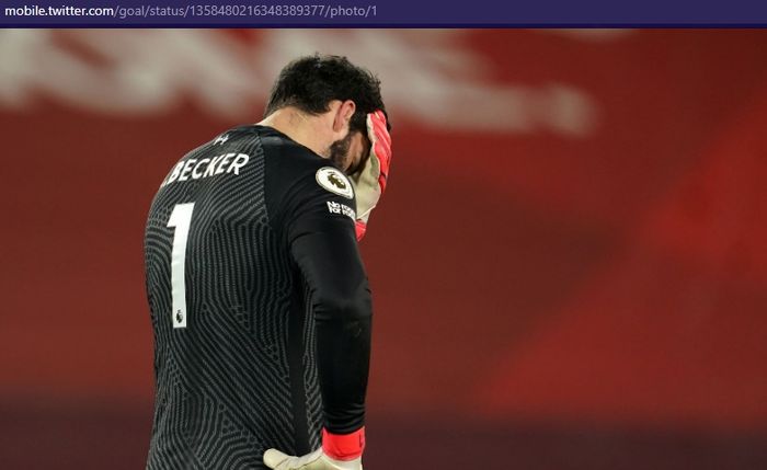 KiperLiverpool, Alisson, saat melawan Manchester City dalam laga pekan ke-23 Liga Inggris 2020-2021, Minggu (7/2/2021) pukul 23.30 WIB, di Stadion Anfield