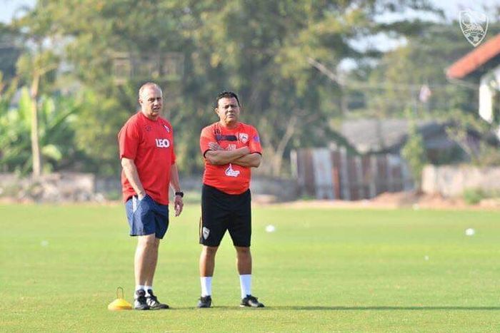 Pelatih asal Brasil, Ailton dos Santos Silva, saat menangani klub Thailand, Chiangrai United.