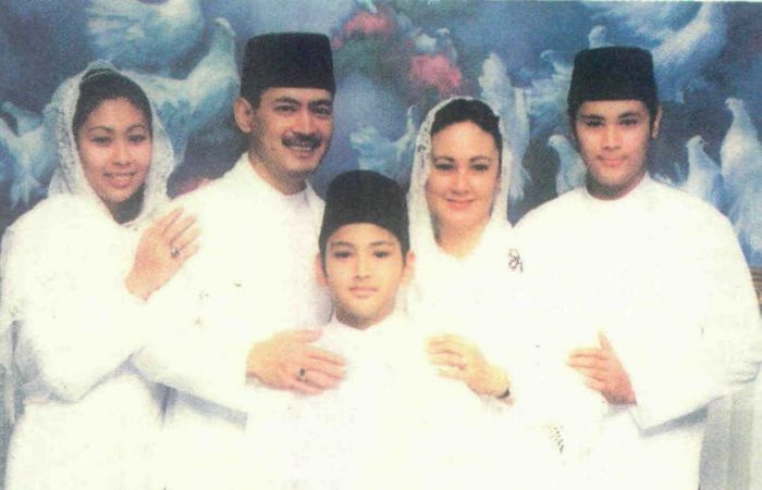 Keluarga Bambang Trihatmodjo dan Halimah Agustina Kamil 