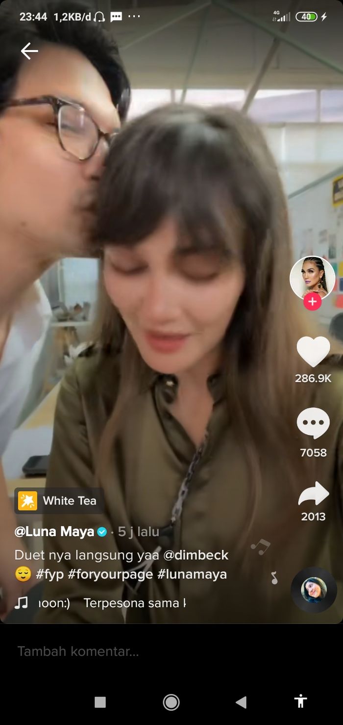 Dimas Beck mendaratkan ciuman ke dahi Luna Maya   