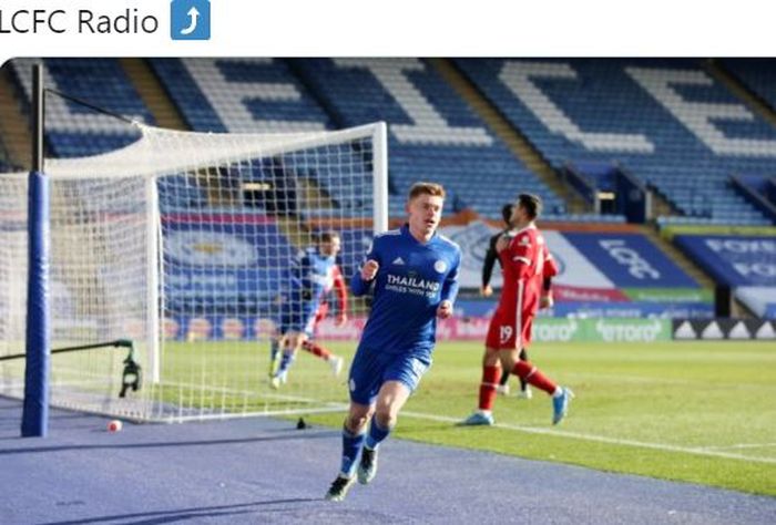 Gelandang Leicester City, Harvey Barnes, merayakan gol yang dicetak ke gawang Liverpool dalam laga Liga Inggris di Stadion King Power, Sabtu (13/2/2021).