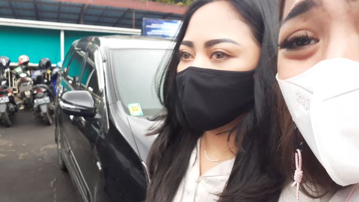 Rachel Vennya saat ditemui Grid.ID di Pengadilan Agama Jakarta Selatan, Selasa (16/2/2021).  