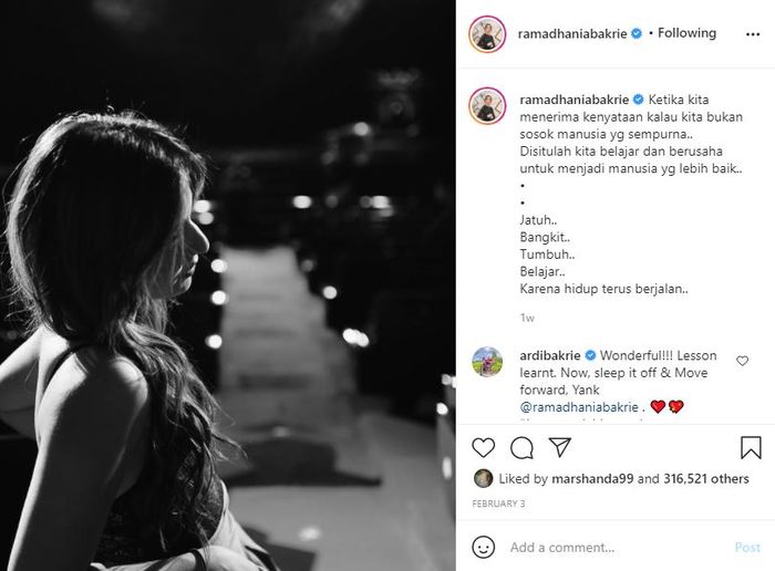  Tangkap Layar Nia Ramadhani Unggah Foto Hitam Putih dan Tulis Perasaannya Usa Dihujat Netizen Tak Mampu Bawakan Acara dengan Baik.