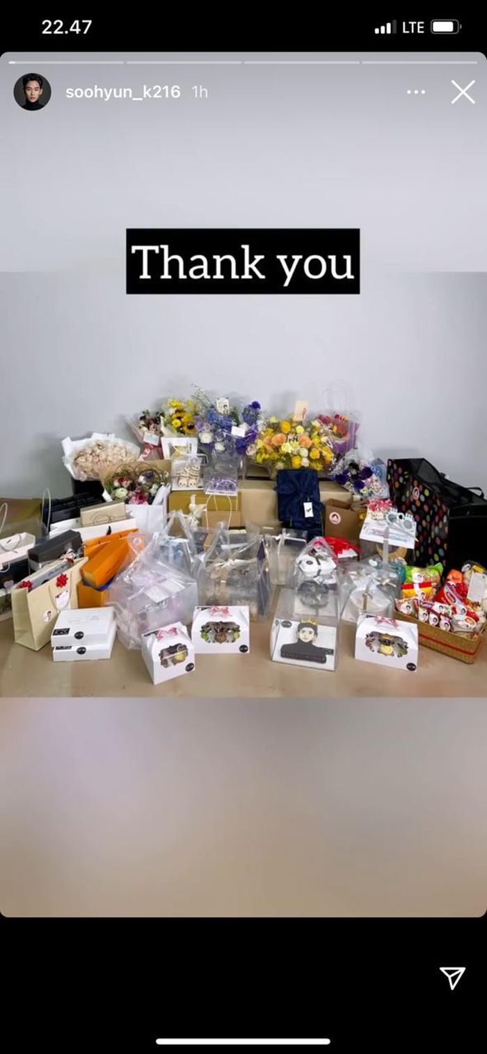 Hadiah yang diterima Kim Soo Hyun dari para fansnya.