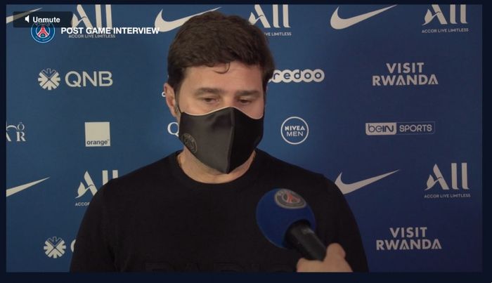 Pelatih Paris Saint-Germain, Mauricio Pochettino. 