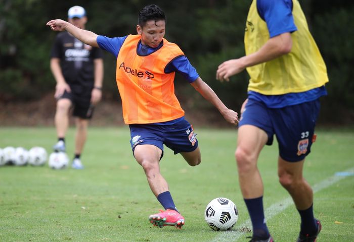 Pemain muda Indonesia, Syahrian Abimanyu, saat mengikuti sesi latihan Newcastle Jets (23/2/2021). 