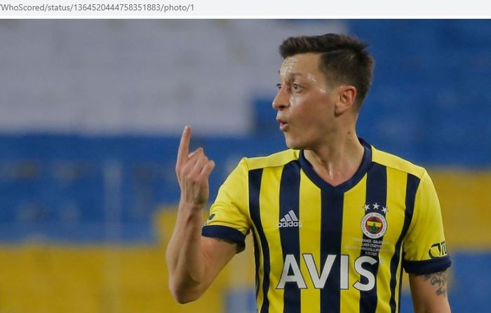 Gelandang Fenerbache, Mesut Oezil.