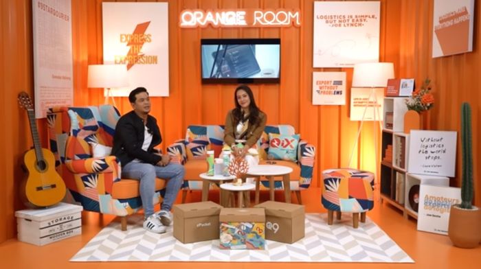 Perbincangan Surya Insomnia dengan Anya Geraldine yang buka-bukaan tentang nama aslinya. 