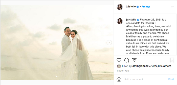 Resmi lepas masa lajangnya usai resmi dinikahi pembalap David Tjiptobiantoro, Julie Estelle langsung tuai ucapan selamat dari sederet artis.