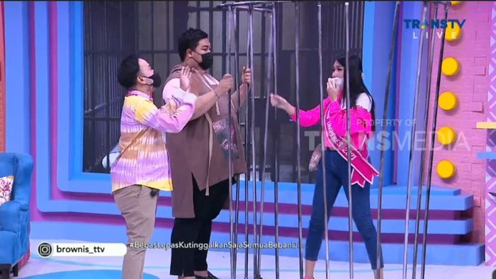 Simulasi Lucinta Luna di penjara.