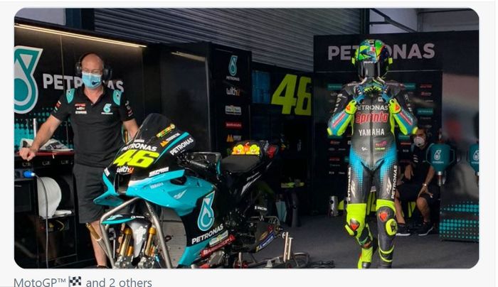 Valentino Rossi merasa senang di paddock Yamaha Petronas  SRT.