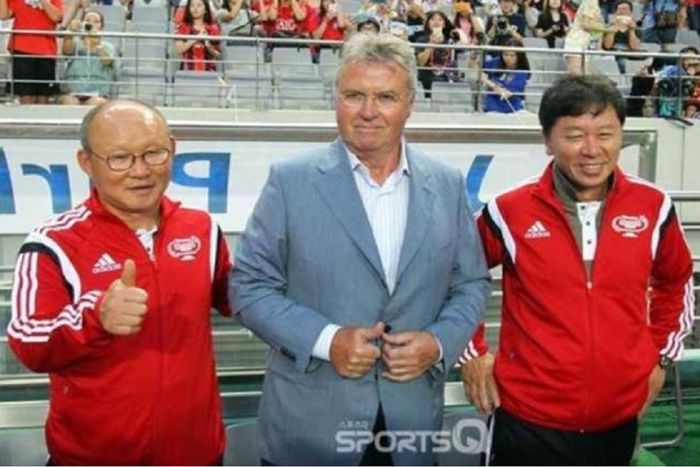 Chung Hae-seong (kanan) bersama Park Hang-seo saat menjadi Asisten Pelatih Timnas Korea Selatan Guus Hiddink.