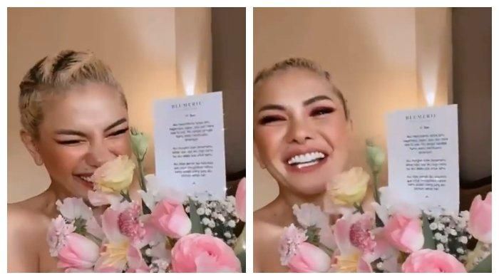 Nikita Mirzani pamer bunga dari pacar baru yang berinisial A, Sabtu (6/5/2021).   