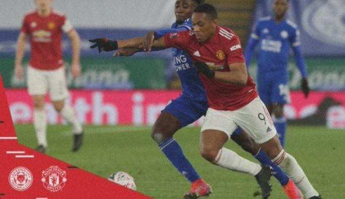 Anthony Martial diturunkan Manchester United kala berlaga melawan Leicester City pada babak perempat-final Piala FA.