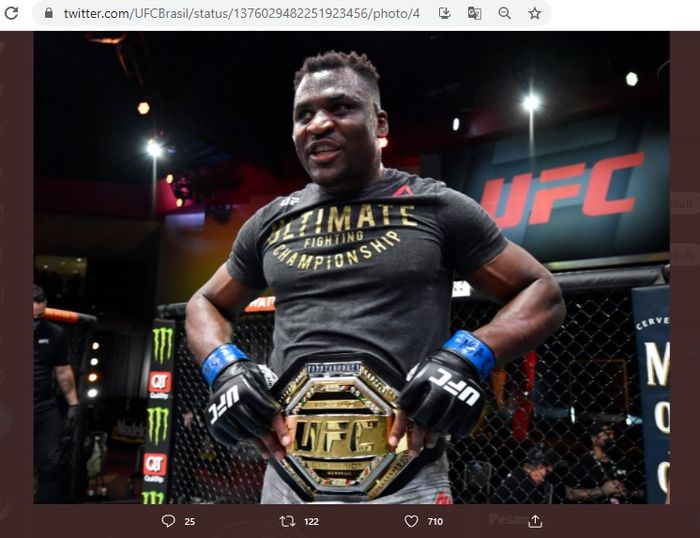 Francis Ngannou dinobatkan sebagai juara kelas berat UFC yang baru usai mengalahkan Stipe Miocic pada ajang UFC 260, Sabtu (27/3/2021).