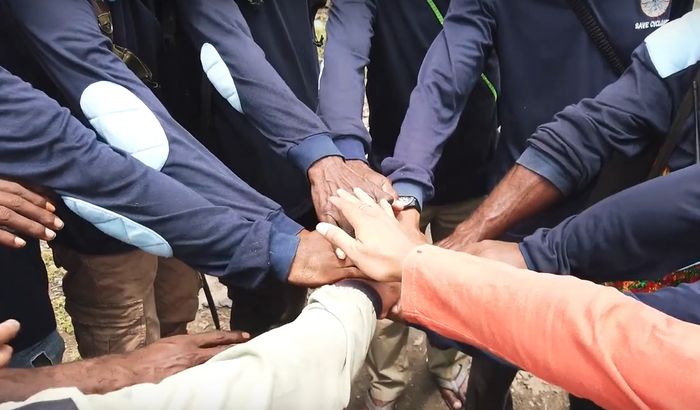 Masyarakat Mitra Polhut (MMP) Holorowa bersama aparat melakukan patroli berkala di Cagar Alam Cycloop. Tujuannya menjaga kawasan lestari ini dari pemburu atau pembalak.