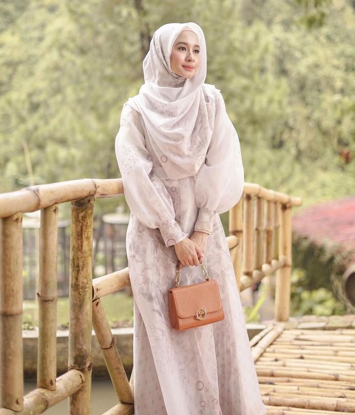 Gamis kekinian ala Laudya Cynthia Bella