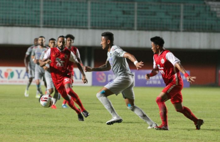 Wander Luiz dalam laga Persija vs Persib pada final leg pertama Piala Menpora 2021 di Stadion Maguwoharjo, Sleman, Yogyakarta, Kamis (22/4/2021).