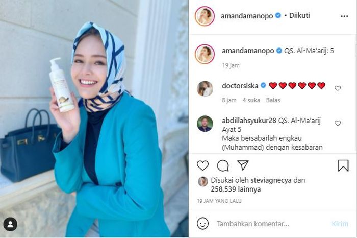 Muncul Lagi dengan Balutan Hijab, Amanda Manopo Sukses Bikin Netizen Salfok karena Tuliskan Surat dalam Al-Qur'an 