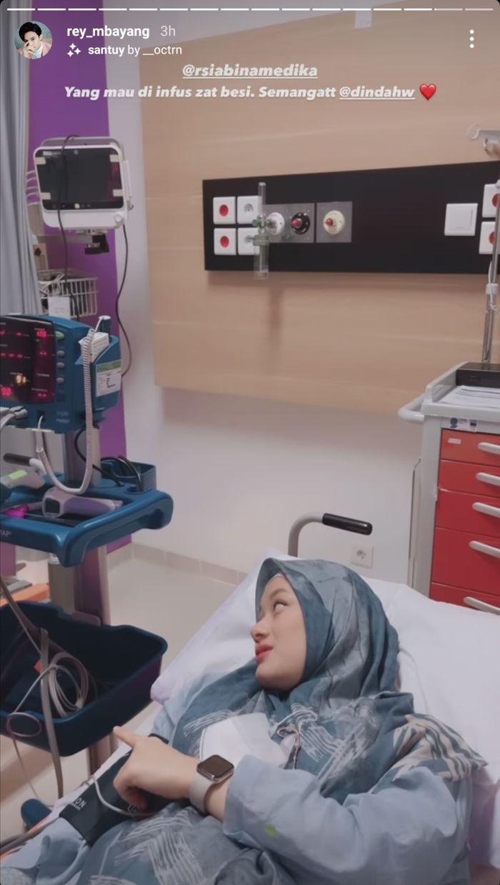 Tangkapan layar Instagram Story Rey Mbayang.