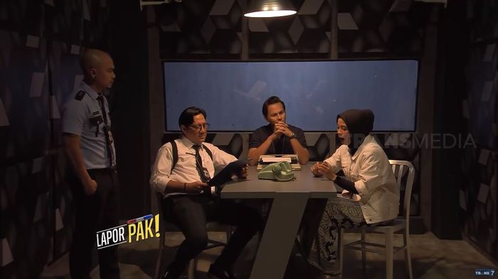 Rumah tangga Arda Naff dan Tantri Kotak nyaris retak gegara kiriman paket pakaian dalam pria ke rumahnya.