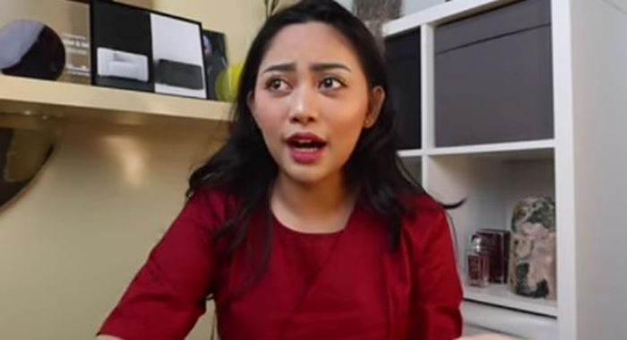 Rachel Vennya menegaskan untuk para fansnya agar tidak terus-menerus menyuruhnya untuk rujuk dengan Niko Al Hakim.  