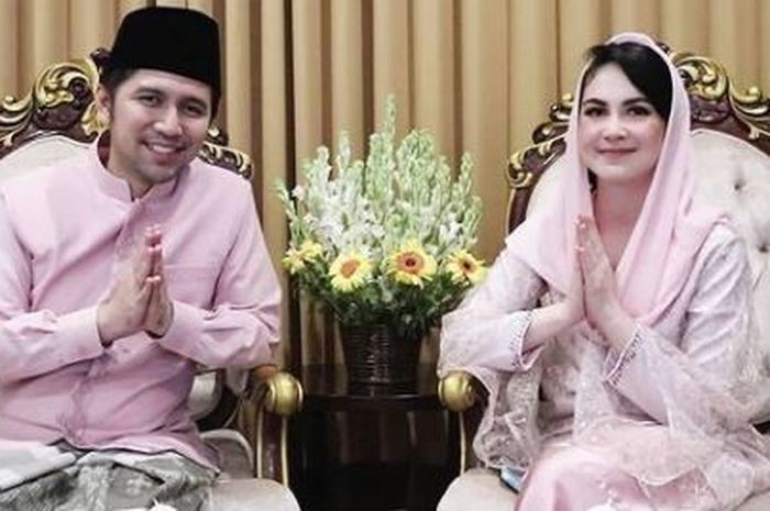 Emil Dardak dan Arumi Bachsin