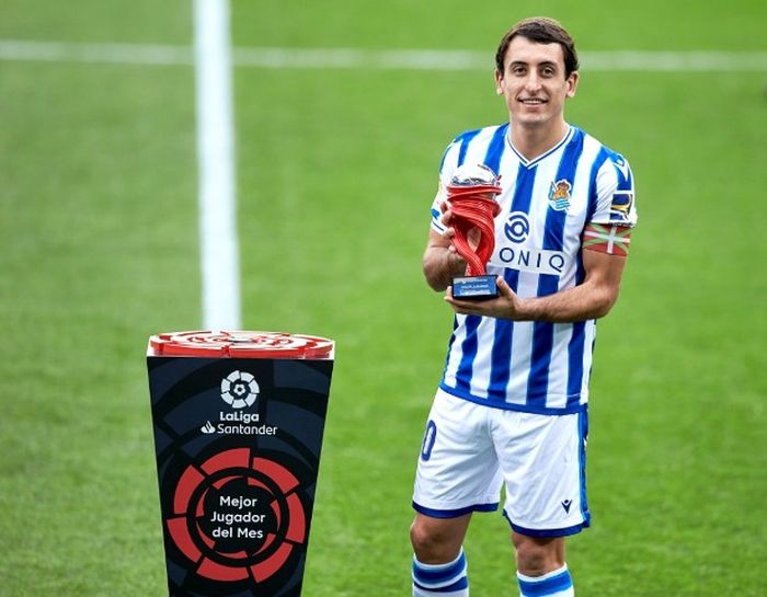 Penyerang andalan Real Sociedad, Mikel Oyarzabal.