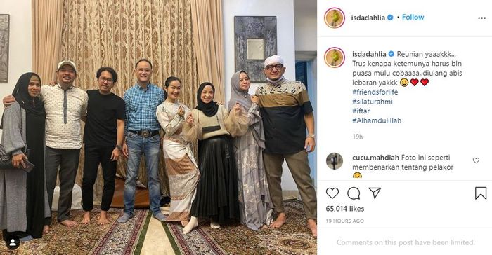 Unggahan Instagram Iis Dahlia.