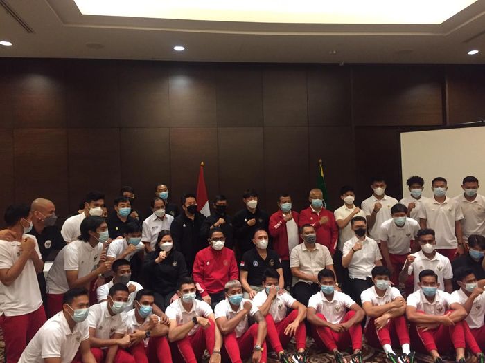 Momen foto timnas Indonesia di Hotel Fairmont, Senayan, Jakarta Pusat, Jumat (14/5/2021).
