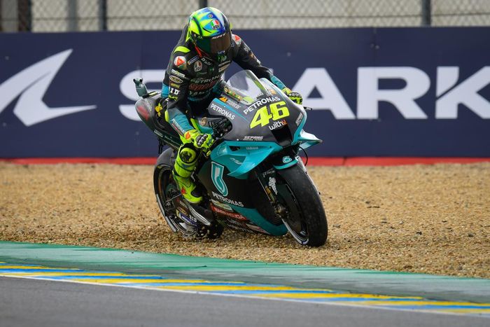 Pembalap Petronas Yamaha SRT, Valentino Rossi, pada seri balap MotoGP Prancis di Sirkuit Le Mans.