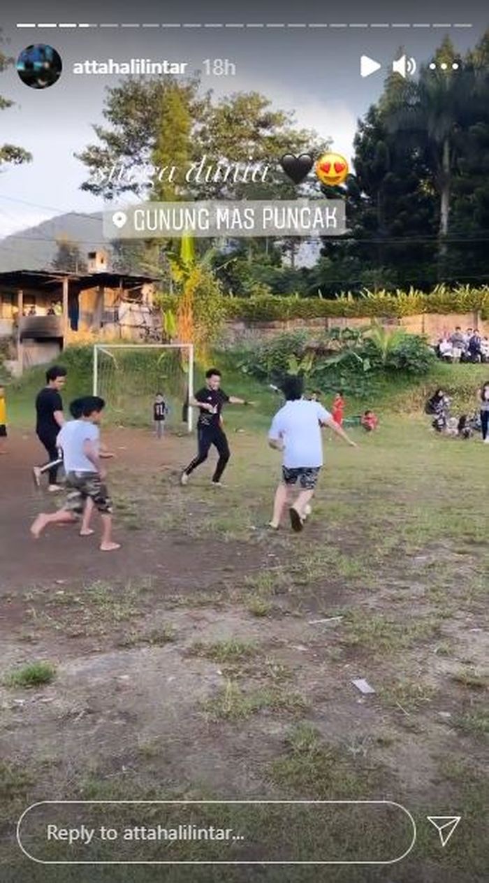 Atta Halilintar berlibur di Gunung Mas Puncak.