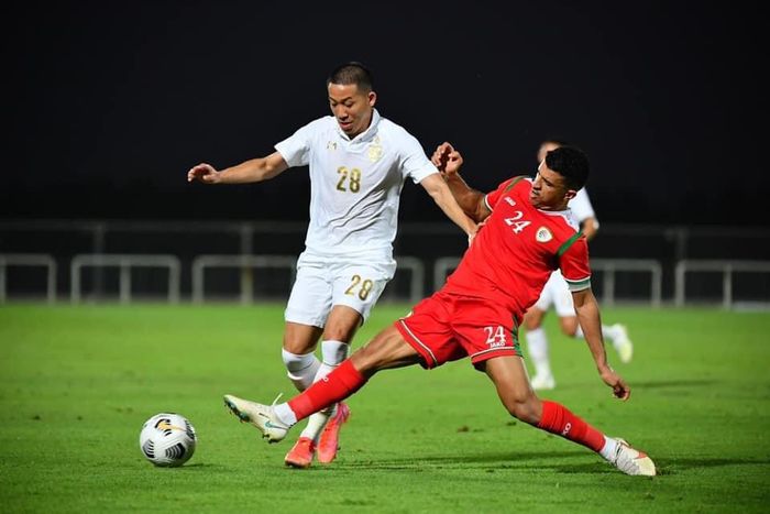 Suasana laga uji coba antara timnas Thailand dan timnas Oman di Dubai, Uni Emirat Arab, Selasa (25/5/2021).