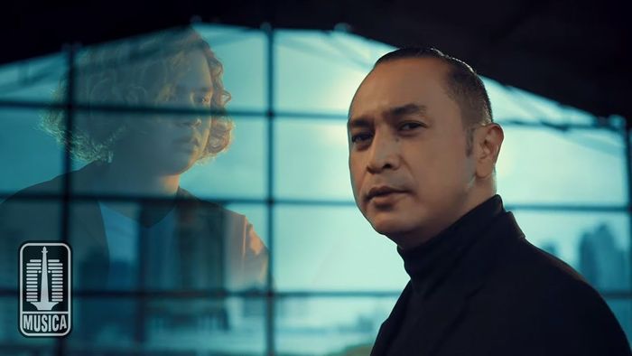 Scene dari Giring Ganesha feat. Dul Jaelani - Burung Gereja.