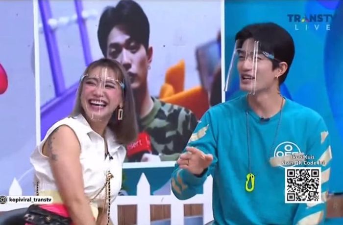 Moa Aeim dan Lee Jong Hoon di acara Kopi Viral Trans TV, Rabu (26/5/2021).