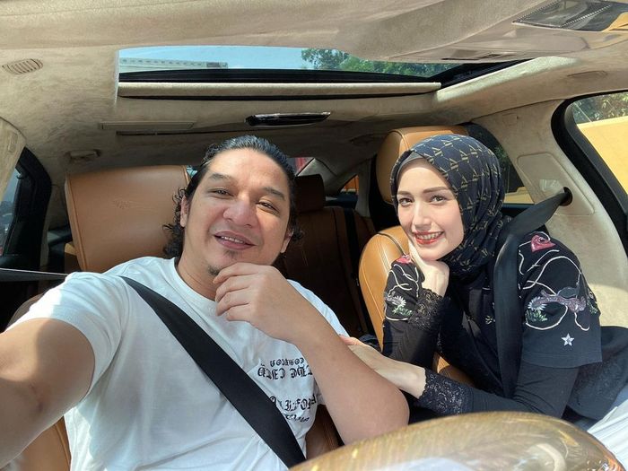Pasha Ungu dan Adelia Pasha