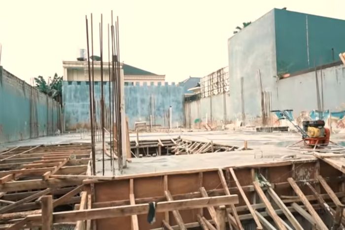 Rumah artis Atta Halilintar yang sedang dalam proses pembangunan.