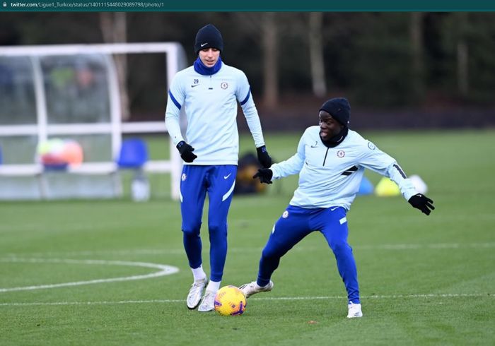 Momen latihan bersama Kai Havertz dan N'Golo Kante di sesi latihan Chelsea di Cobham.