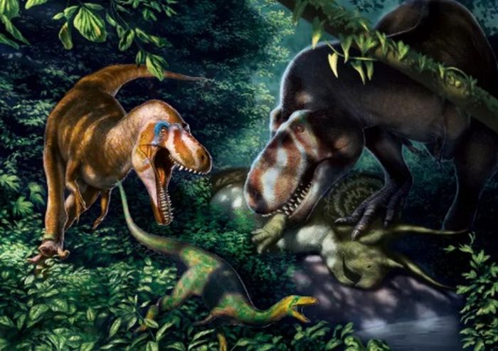 Tyrannosaurus rex remaja lebih ringan dan lebih cepat daripada orang dewasa yang jauh lebih besar, lamban, dan menghancurkan tulang tempat mereka tumbuh.