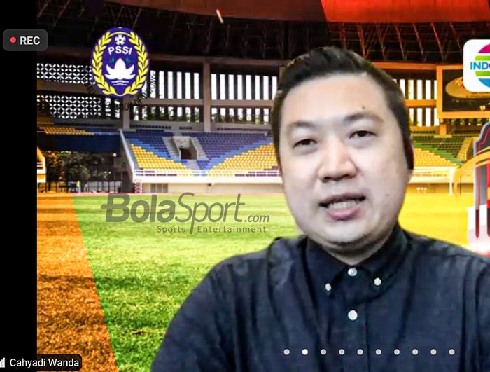 Ketua Organizing Committe Piala Wali Kota Solo  2021, Cahyadi Wanda, sedang memberikan keterangan kepada awak media dalam konferensi pers terkait turnamen pramusim bertajuk Piala Wali Kota Solo 2021, 11 Juni 2021. (Foto Virtual)